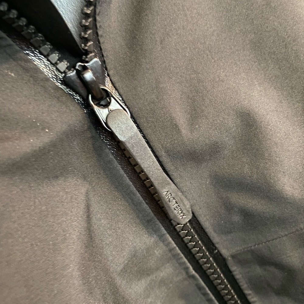 NWT Arc'teryx Men's Beta AR Jacket with Gore-Tex - Picture 14 of 15